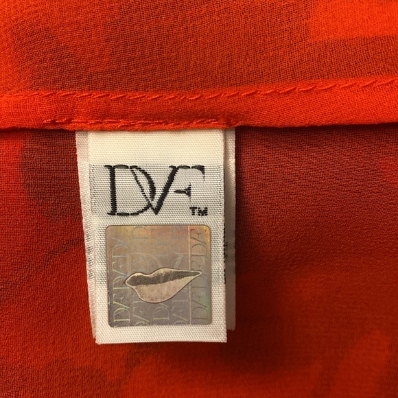 Diane von Furstenberg Hathaway Floral Silk Blouse, Size L Color Red/Purple/Black - Picture 11 of 13